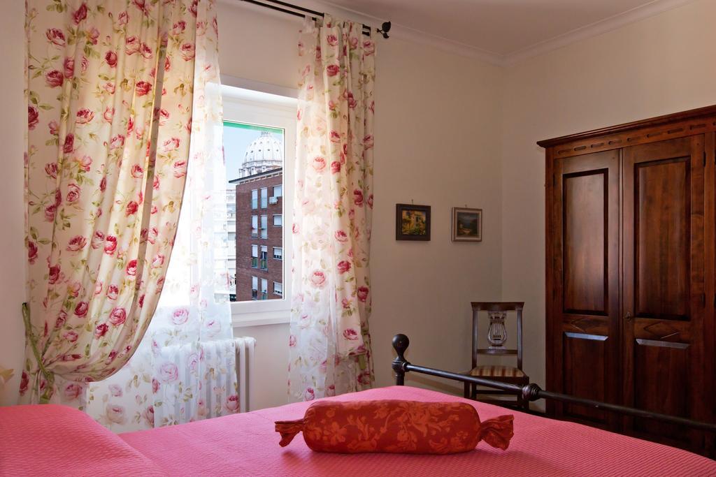 Il Bacio Holidayhouse Best Location For Jubilee 2024-2026 Рим Стая снимка